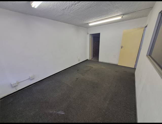 397M² WAREHOUSE TO LET IN BENROSE